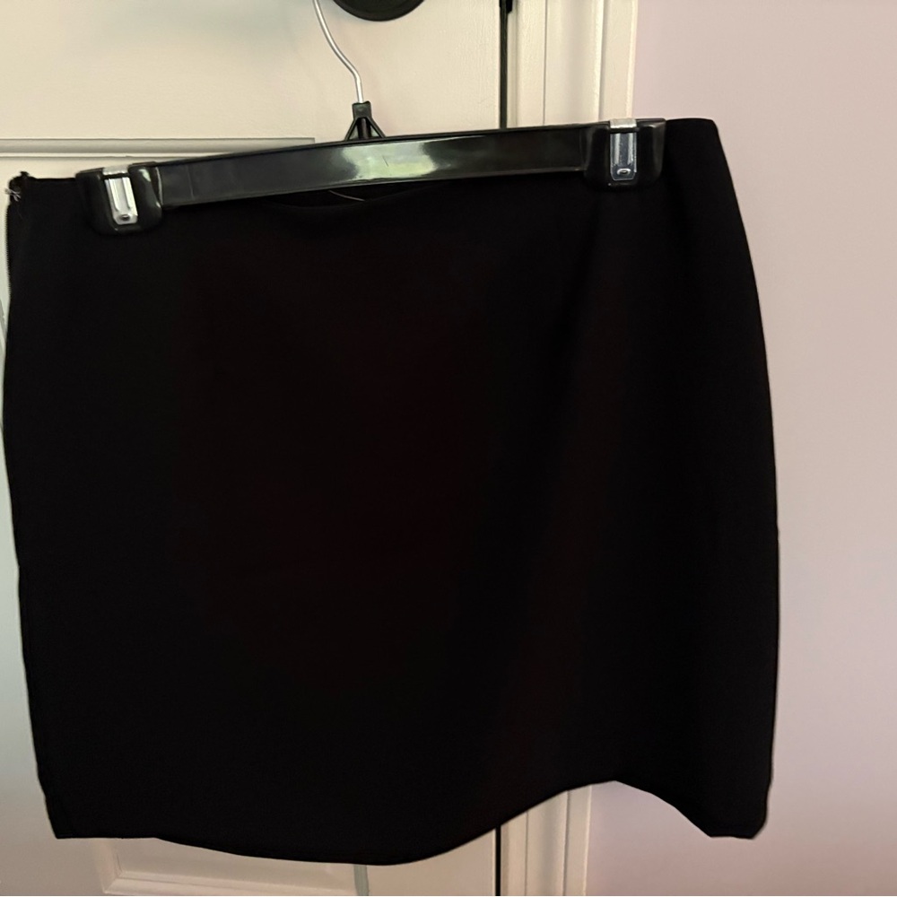 NWT Black Crepe Loft Versa Skirt